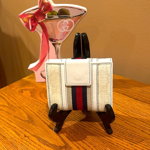 GUCCI WEB ACCENT WHITE CANVAS SHERRY COMPACT WALLET w/GUCCI BOX & Dust bag - Picture 3 of 10